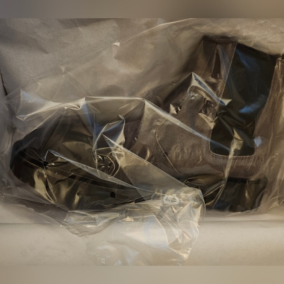 NEW GOOD MAN BRAND Modern City Oiled Suede Chelsea Boot Charcoal 9 - Picture 9 of 13